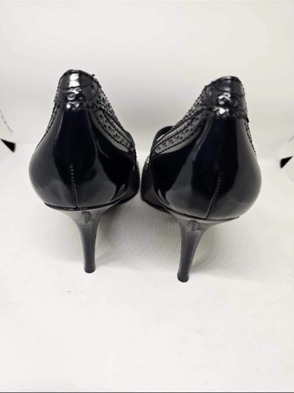 Tory Burch Black and Gray Pointed-Toe Mary Jane Heels - Picture 5 of 8